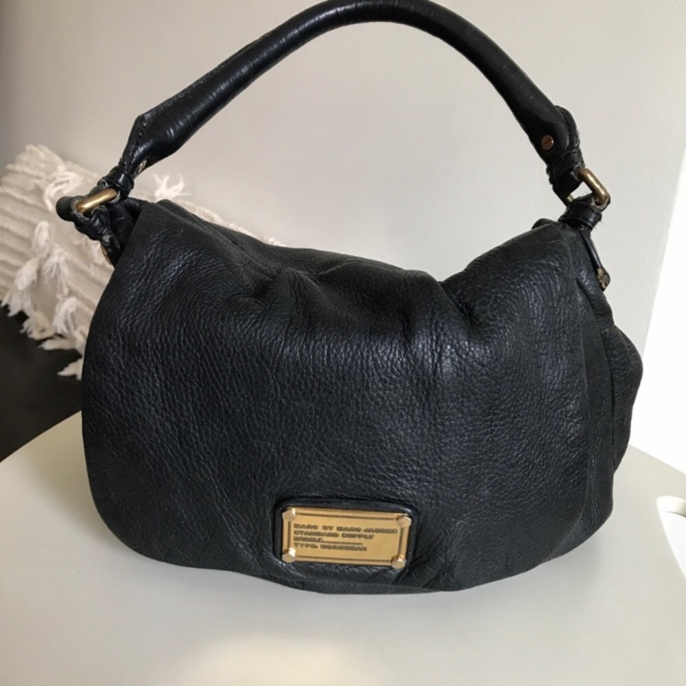 MARC BY MARC JACOBS WOMENS LIK UTIKA BLACK LEATHER HANDBAG - Picture 2 of 15